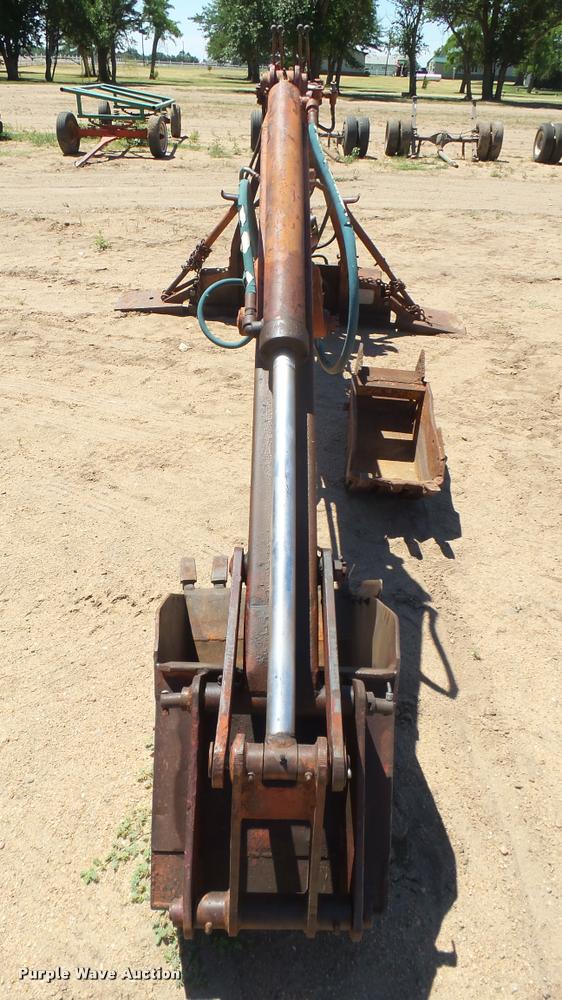 image for item DR9598 Henry backhoe attachment