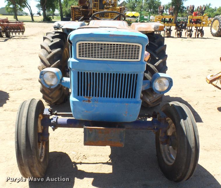 Long 445 tractor in Kinsley, KS | Item DR9608 sold | Purple Wave