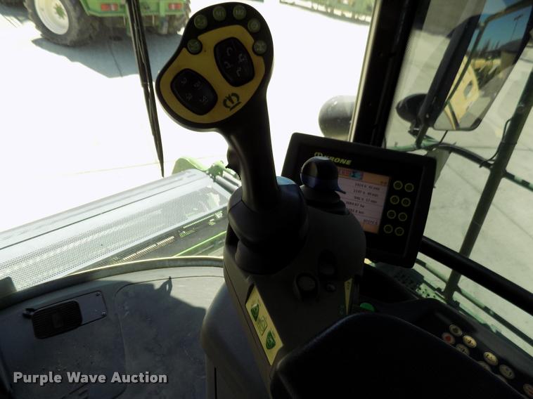 image for item G1086 2014 Krone Big X 750C PRWD forage harvester