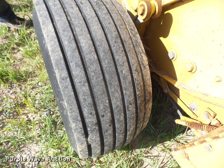 image for item G1185 1991 Vermeer 605 Super J round baler