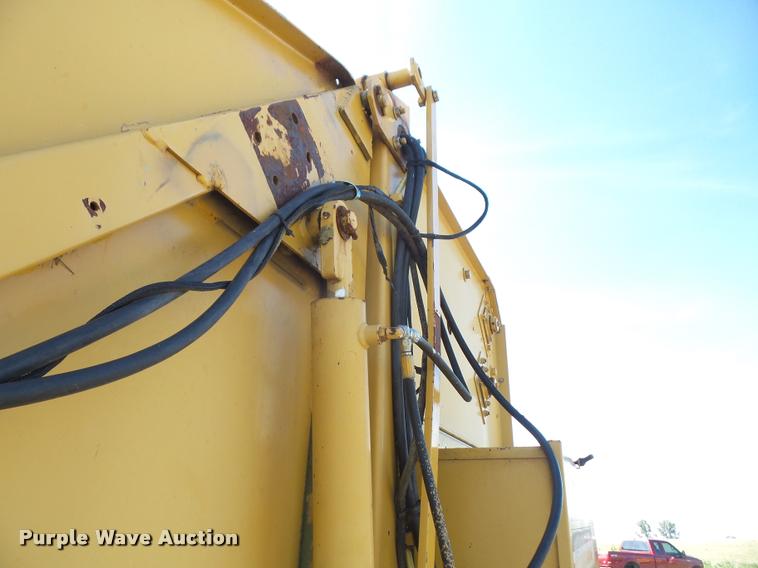 image for item G1185 1991 Vermeer 605 Super J round baler