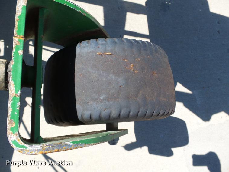 image for item K3264 2009 Frontier FM2115R finish mower