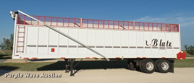 image for item L1514 2015 Blatz 40BZ234BRB1214M silage trailer
