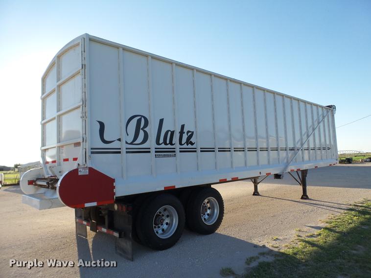 image for item L1514 2015 Blatz 40BZ234BRB1214M silage trailer