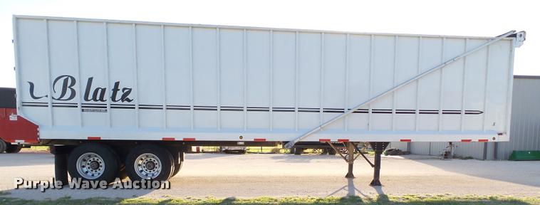 image for item L1514 2015 Blatz 40BZ234BRB1214M silage trailer