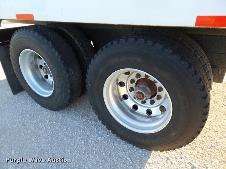 image for item L1514 2015 Blatz 40BZ234BRB1214M silage trailer