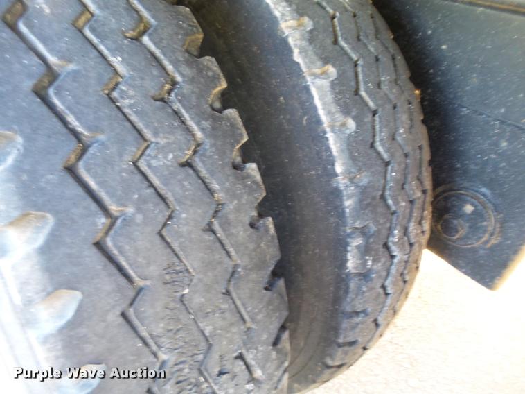 image for item L1514 2015 Blatz 40BZ234BRB1214M silage trailer