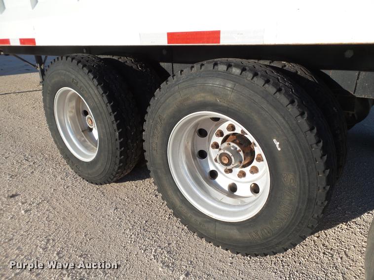 image for item L1514 2015 Blatz 40BZ234BRB1214M silage trailer