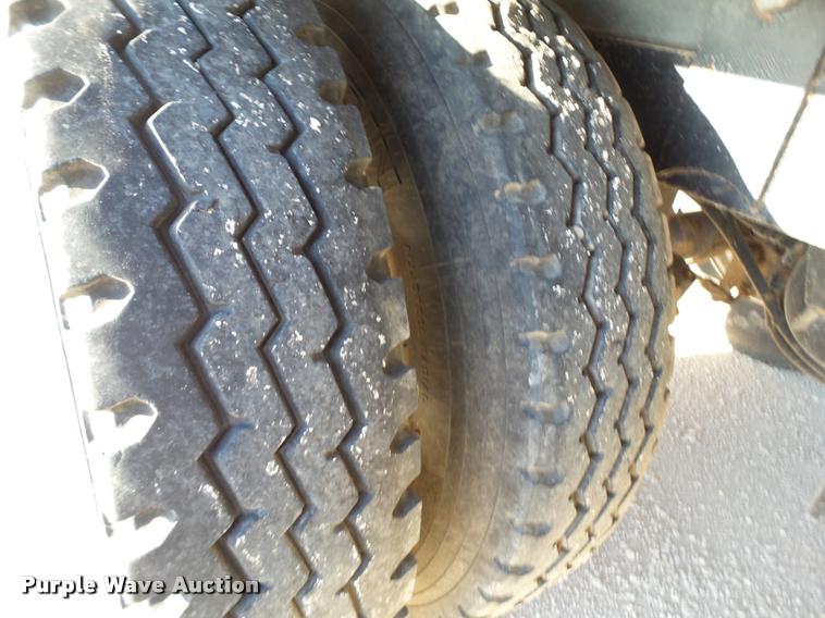 image for item L1514 2015 Blatz 40BZ234BRB1214M silage trailer