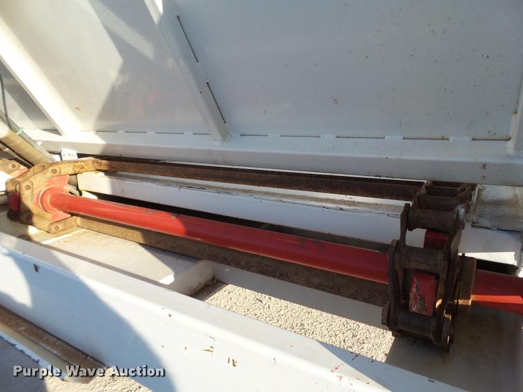 image for item L1514 2015 Blatz 40BZ234BRB1214M silage trailer