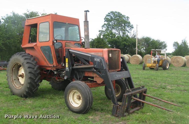 image for item L2325 Allis Chalmers 200 tractor