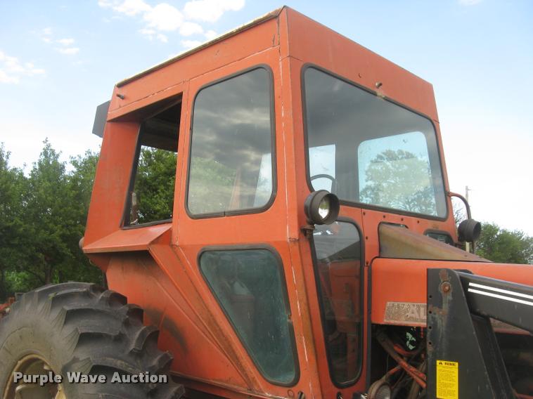 image for item L2325 Allis Chalmers 200 tractor