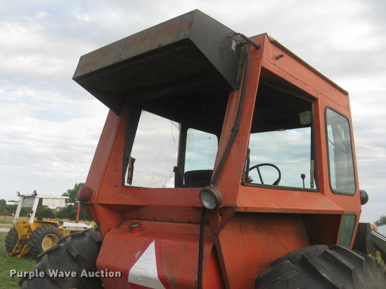 image for item L2325 Allis Chalmers 200 tractor