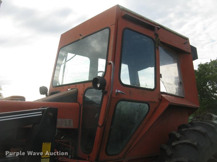image for item L2325 Allis Chalmers 200 tractor