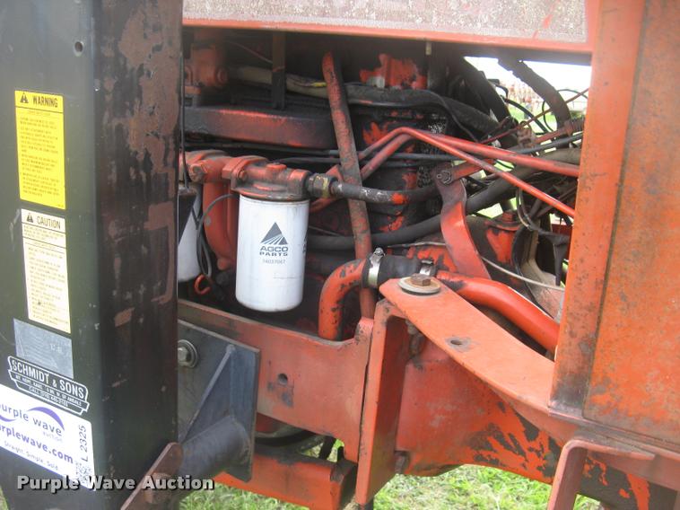 image for item L2325 Allis Chalmers 200 tractor