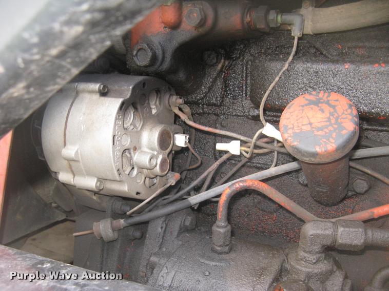 image for item L2325 Allis Chalmers 200 tractor