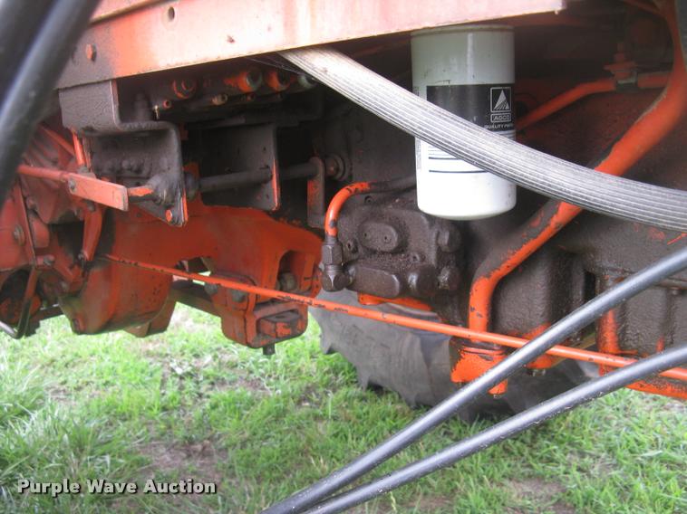 image for item L2325 Allis Chalmers 200 tractor
