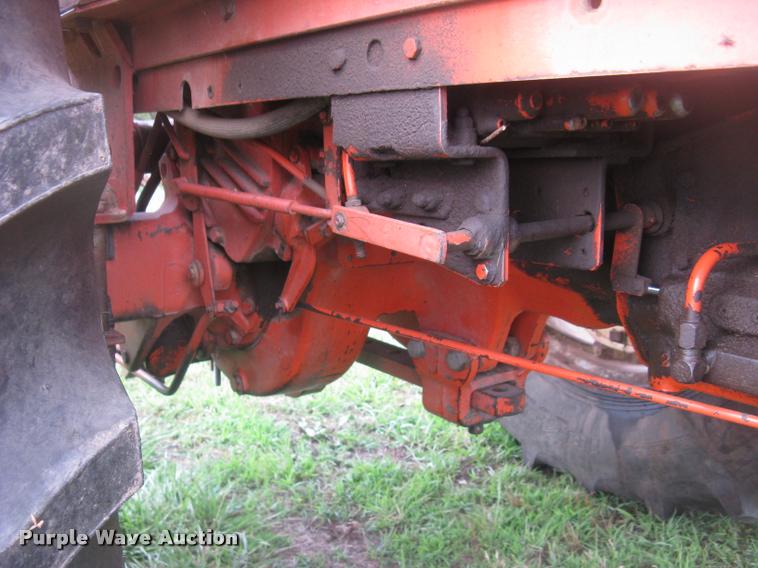image for item L2325 Allis Chalmers 200 tractor