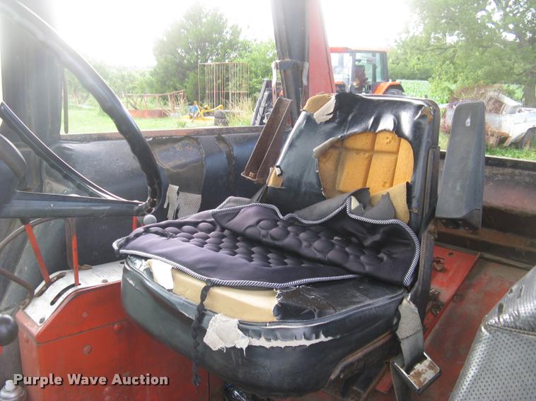 image for item L2325 Allis Chalmers 200 tractor