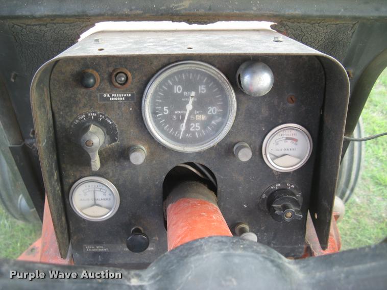 image for item L2325 Allis Chalmers 200 tractor