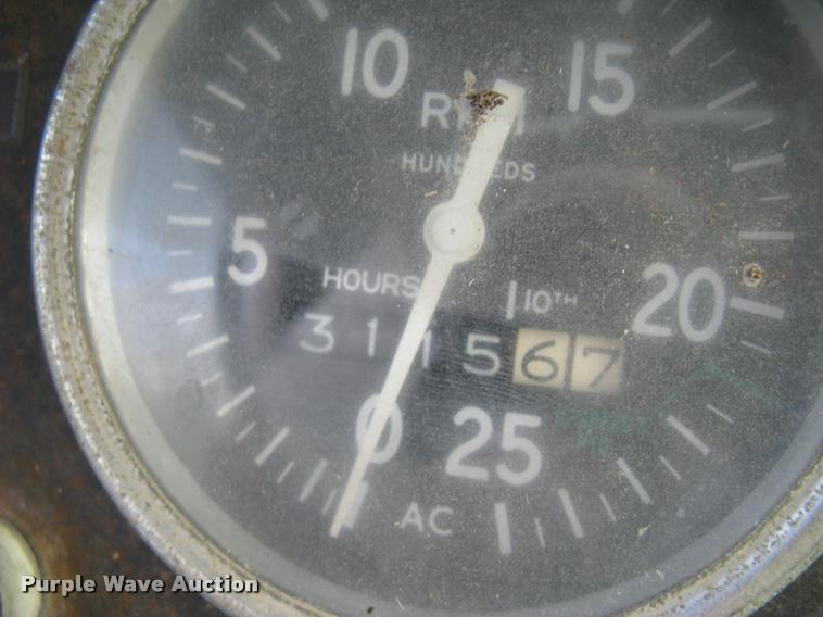 image for item L2325 Allis Chalmers 200 tractor