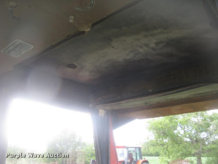 image for item L2325 Allis Chalmers 200 tractor