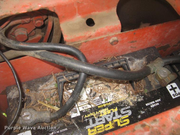 image for item L2325 Allis Chalmers 200 tractor