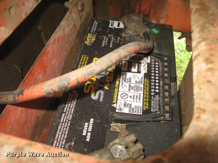 image for item L2325 Allis Chalmers 200 tractor