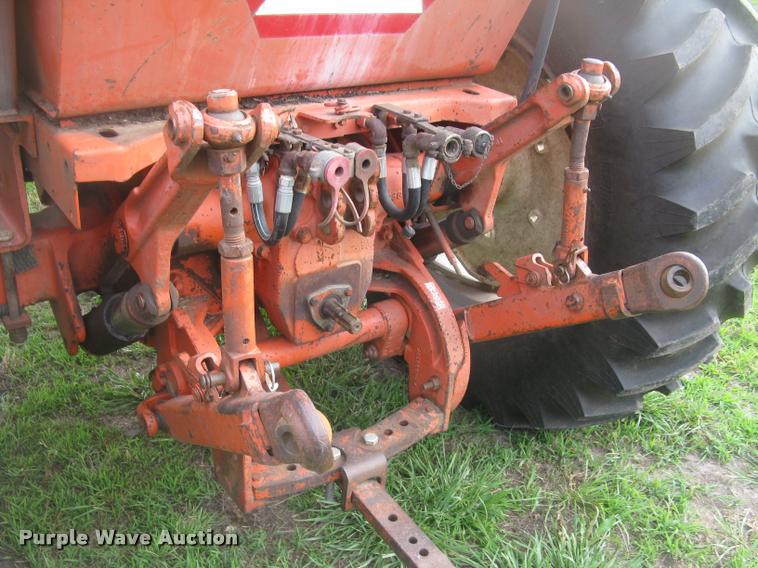 image for item L2325 Allis Chalmers 200 tractor