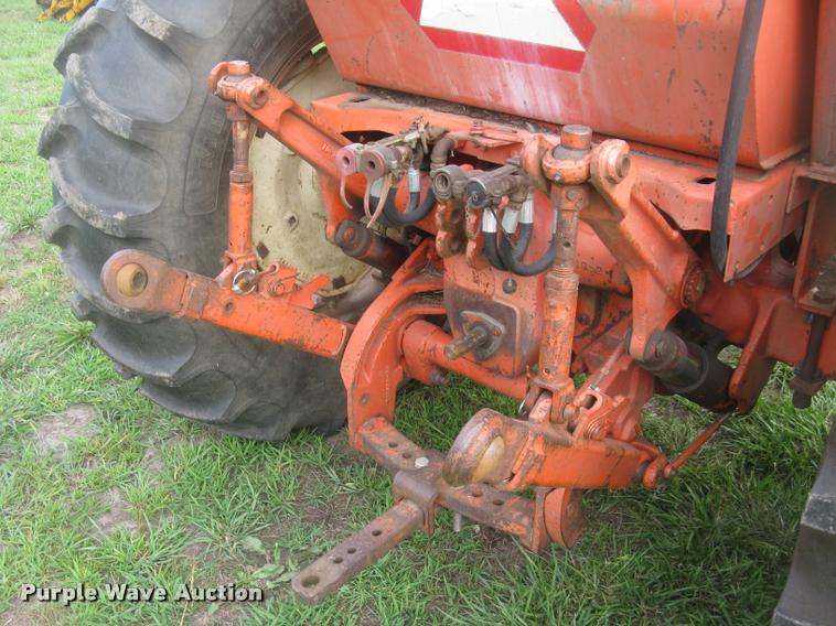 image for item L2325 Allis Chalmers 200 tractor