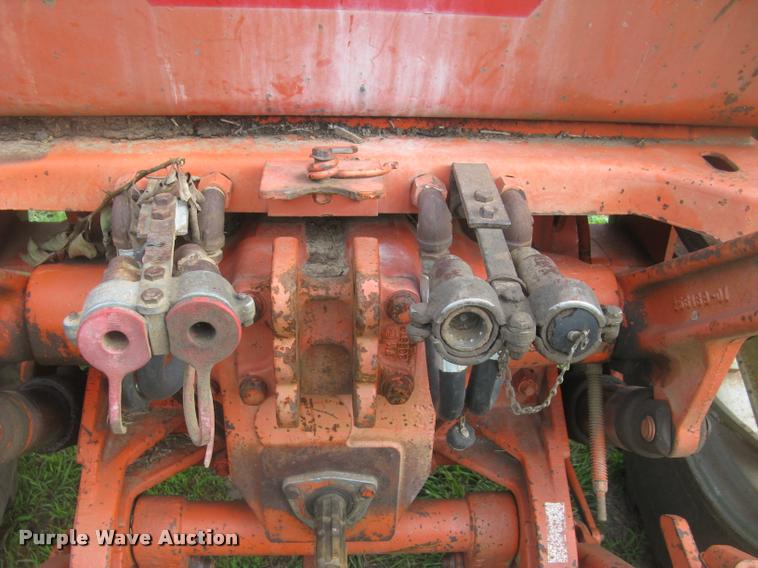 image for item L2325 Allis Chalmers 200 tractor