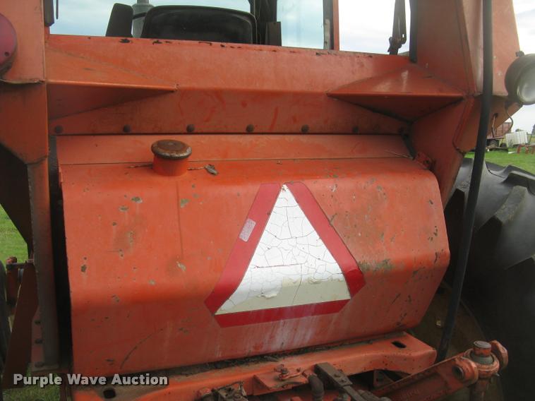 image for item L2325 Allis Chalmers 200 tractor