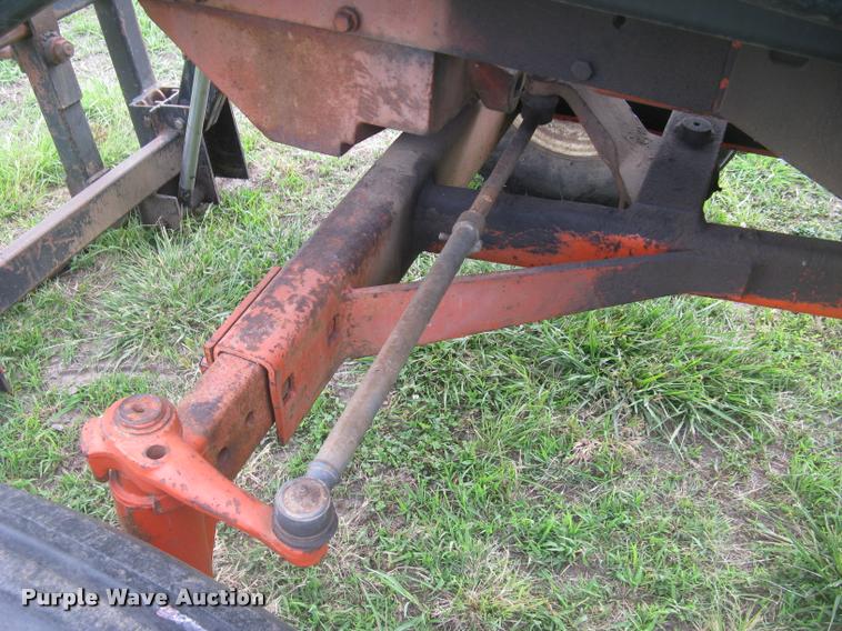 image for item L2325 Allis Chalmers 200 tractor