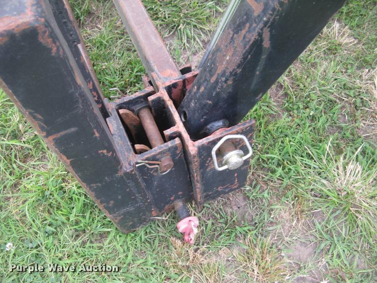 image for item L2325 Allis Chalmers 200 tractor