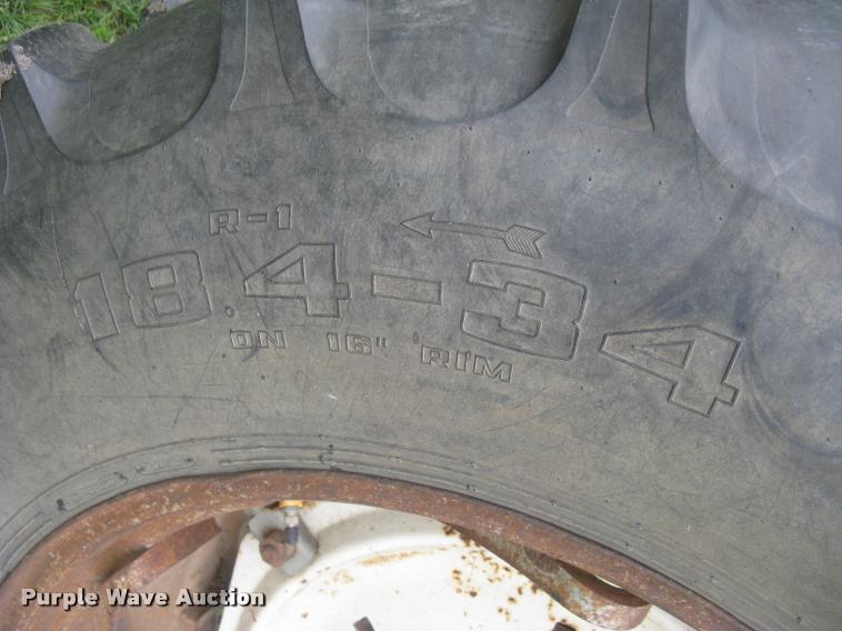 image for item L2325 Allis Chalmers 200 tractor