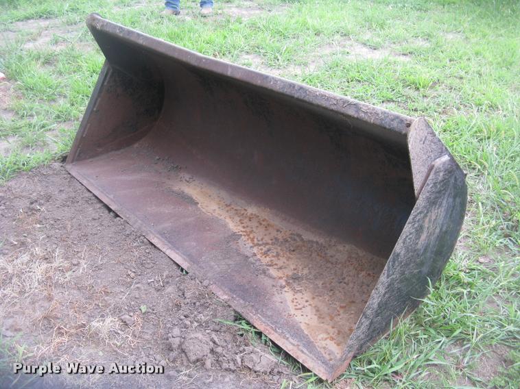 image for item L2325 Allis Chalmers 200 tractor