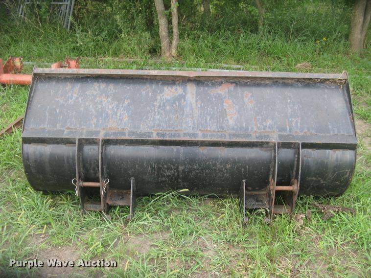 image for item L2325 Allis Chalmers 200 tractor