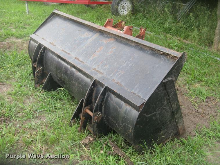 image for item L2325 Allis Chalmers 200 tractor