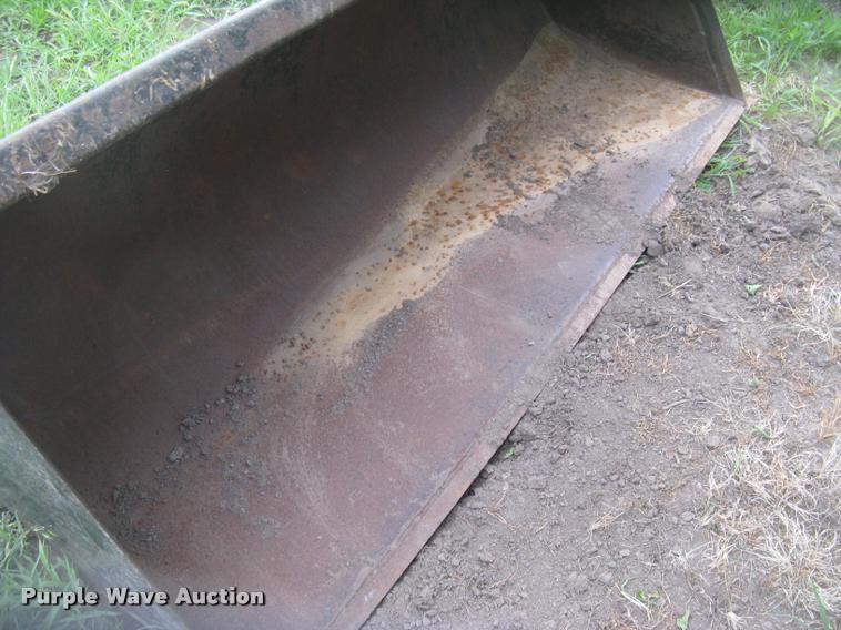 image for item L2325 Allis Chalmers 200 tractor