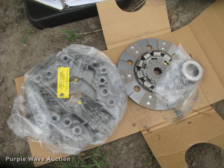 image for item L2325 Allis Chalmers 200 tractor