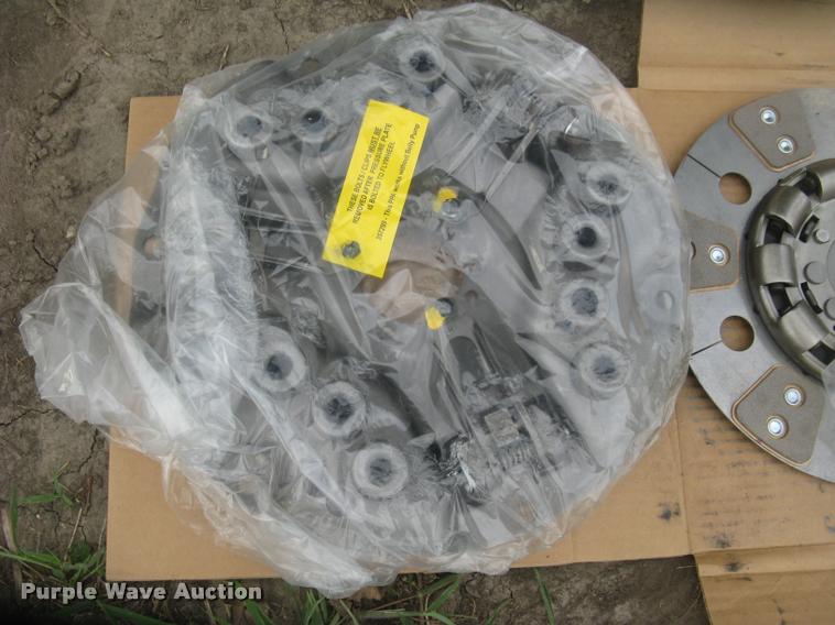 image for item L2325 Allis Chalmers 200 tractor