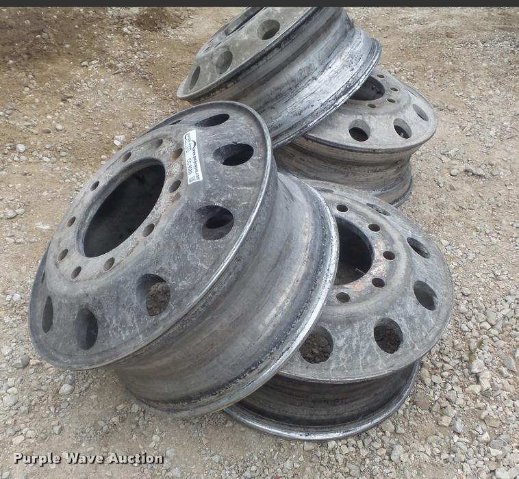 image for item CC9580 (4) 8.25x22.5 aluminum wheels