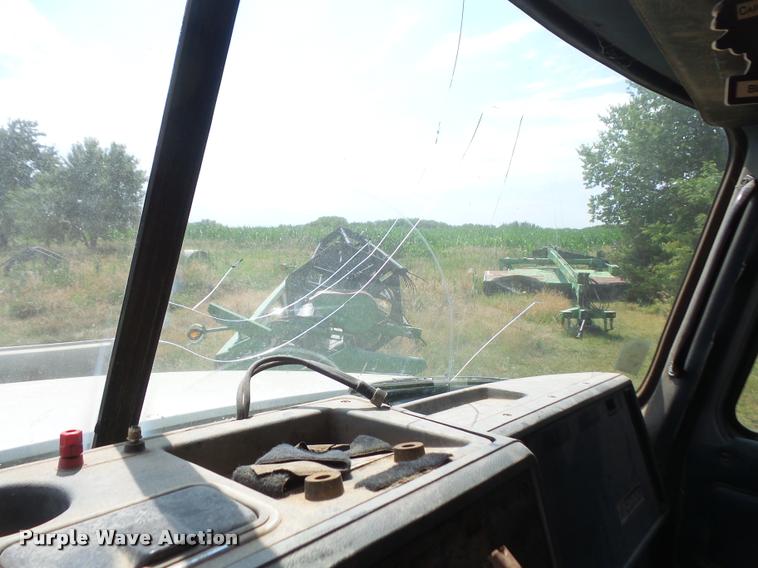 image for item DA1585 1997 Mack CH613 semi truck