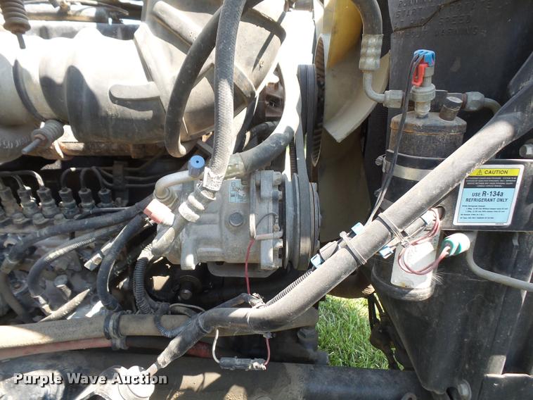 image for item DA1585 1997 Mack CH613 semi truck