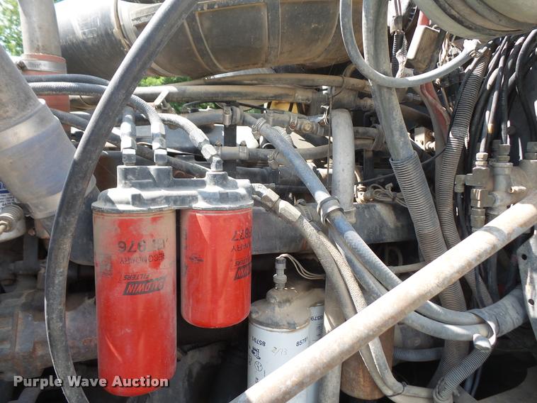 image for item DA1585 1997 Mack CH613 semi truck