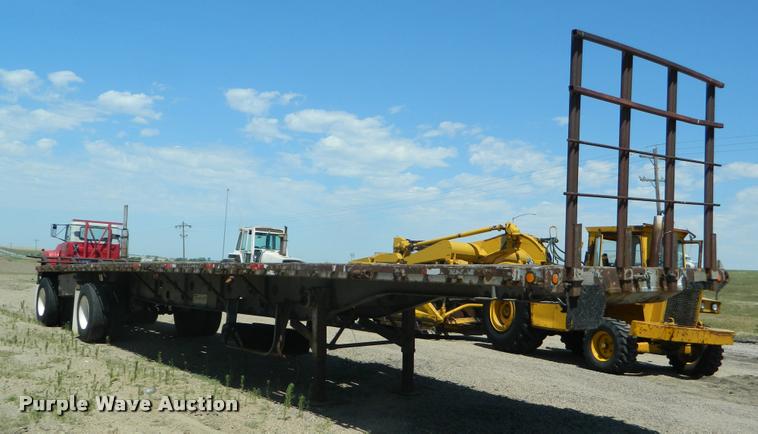 image for item DB1062 1989 Transcraft TL90K-45 flatbed trailer