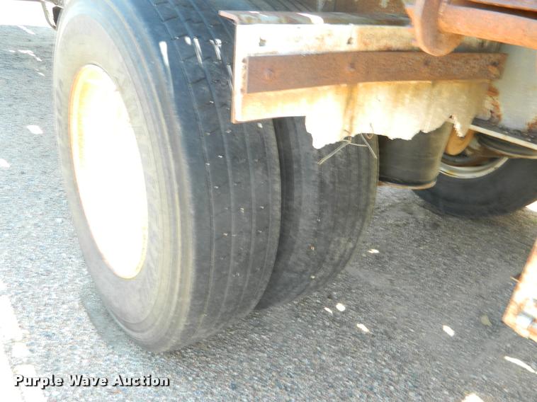 image for item DB1062 1989 Transcraft TL90K-45 flatbed trailer