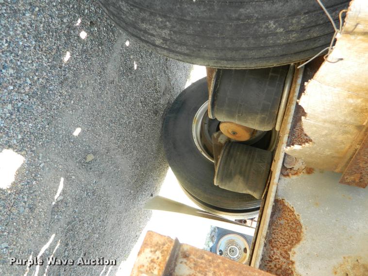 image for item DB1062 1989 Transcraft TL90K-45 flatbed trailer