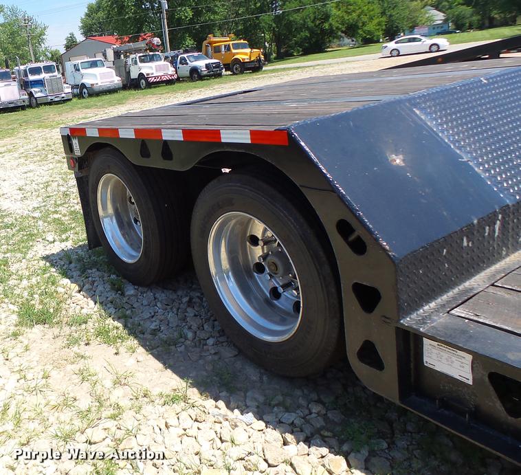 image for item DB1356 1995 Trail King TK70MG-482 lowboy equipment trailer