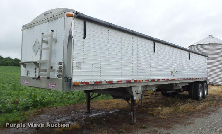 image for item DB1364 2006 Wilson DWH-500 double hopper grain trailer
